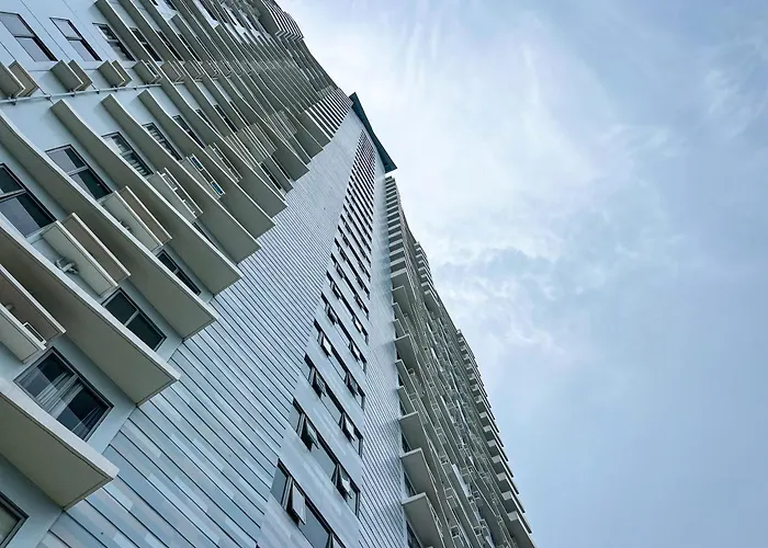 Apartment City-view Near Ayala & Sm *